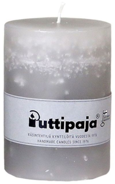 Puttipaja® Puttipaja läpivärjätty pöytäkynttilä 15 cm vaaleanharmaa