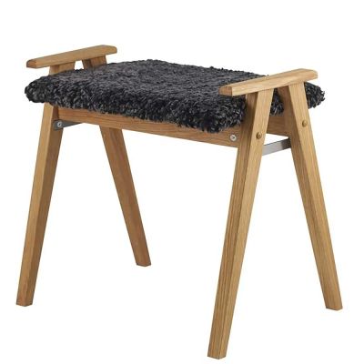 Oscarssons Möbel, Alme jakkara Lakattu tammi/ lampaannahka tummanharmaa | Alk. 461,00 €