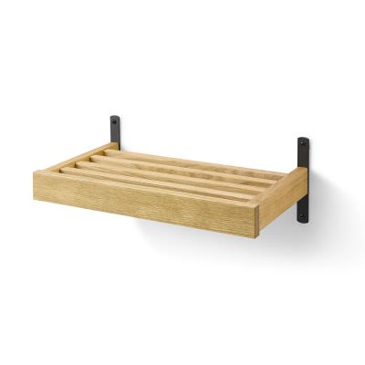 Oscarssons Möbel, Nadja Kenkähylly 50 cm seinäkiinnitteinen Lakattu Tammi/Matti Musta teräs | Alk. 174,00 €