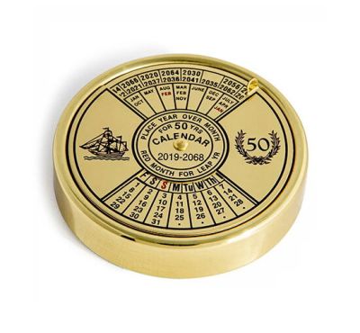 Authentic Models 50-vuotiskalenteri kulta | Alk. 29,00 €