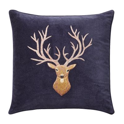 Chhatwal & Jonsson Embroidered Reindeer -tyynynpäällinen 50 x 50 cm Navy | Alk. 59,00 €