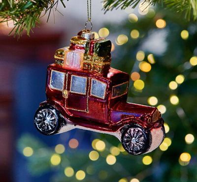 Newport Kuusenkoriste Remy-auto, punainen