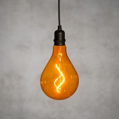 Finnlumor Spiral paristokäyttöinen LED-valaisin sisä- ja ulkokäyttöön meripihka | Alk. 24,90 €