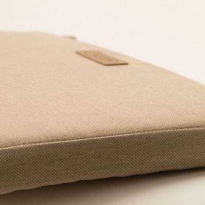 Grythyttan Stålmöbler, Pehmiuste penkki 8 beige