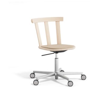 Stolab Alt tuoli pyörivä jalusta verhoiltu istuin koivu. Hallingdal 65-200 beige-vaalea mattalakka. | Alk. 505,70 €
