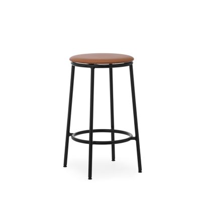 Normann Copenhagen - Circa Baarituoli H65 Upholstery Black Steel/Ultra Leather Brandy Normann Copen