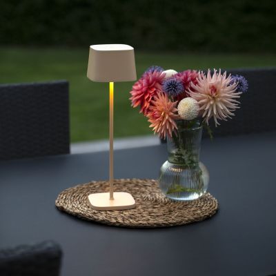 Konstsmide Capri ladattava pöytävalaisin sisä-/ulkokäyttöön hiekka