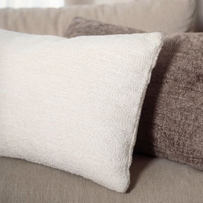 Fanni K Boucle tyynynpäällinen 40x60 cm valkoinen | Alk. 23,95 €