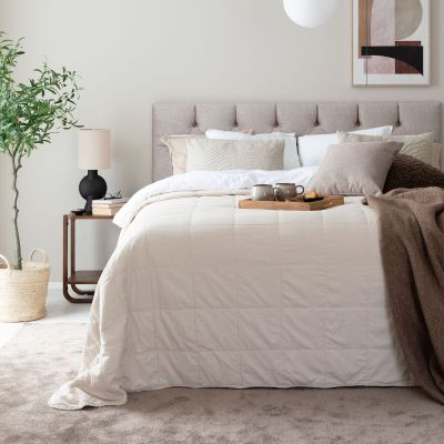 Veke Paljakka päiväpeitto 180x260 cm vaalea hiekka | Alk. 119,00 €