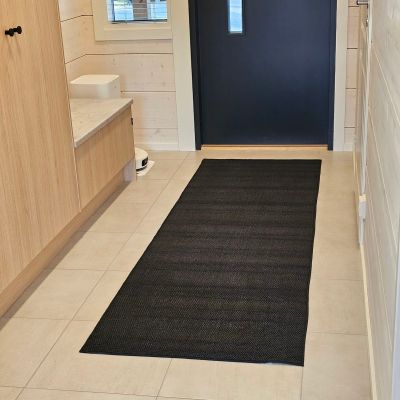 Ei brändiä Linnea käytävämatto 80x250 cm musta | Alk. 59,90 €