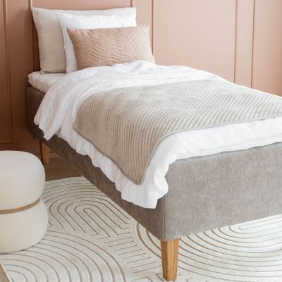 Luhta Kiila puolipäiväpeitto 80x120 cm vaalea hiekka | Alk. 39,95 €