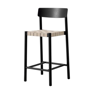 &Tradition Betty TK12 Counter Chair baarituoli 65 cm Luonnonvärinen pellava-mustalakattu saarni