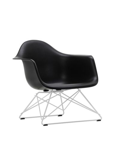 Vitra Eames lar re -tuoli | Alk. 585,00 €