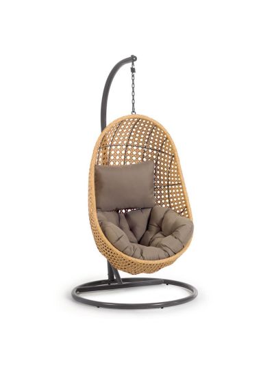 Kave Home Cira-riipputuoli telineellä | Alk. 690,00 €