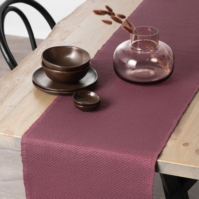 Fanni K Silva kaitaliina 40x160 cm luumu | Alk. 16,95 €