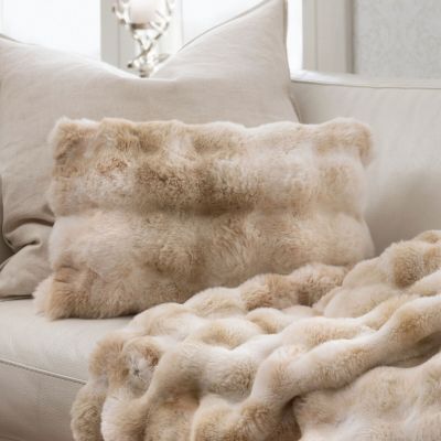 Fanni K Alva koristetyyny 30x50 cm beige/valkoinen