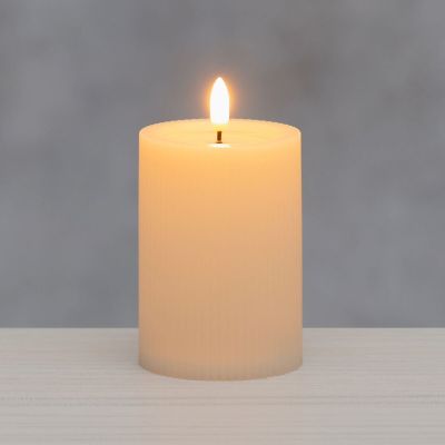 Finnlumor 3D LED pöytäkynttilä sulapinta uritettu beige | Alk. 4,95 €