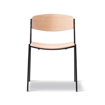 Fredericia Furniture Lynderup 3080 tuoli Lakkaus tammi-musta teräsjalusta | Alk. 497,90 €