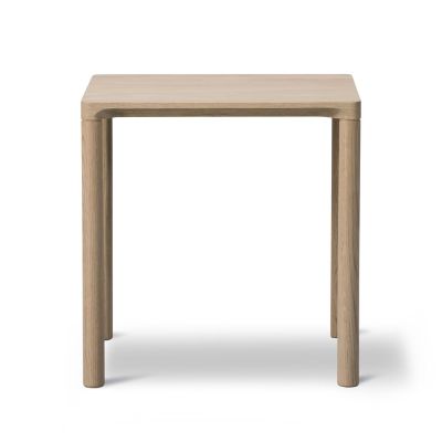 Fredericia Furniture Piloti 6700 sivupöytä Lakkaama tammi korkeus 35 cm | Alk. 379,90 €