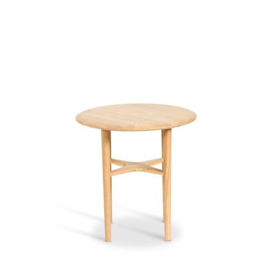 Mavis Crest yöpöytä tammi valkoinen pigmenttikirkas lakka | Alk. 732,00 €