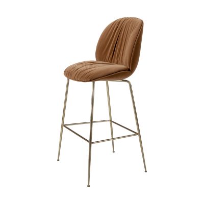 GUBI Beetle Soft baarituoli 75 cm täysin verhoiltu Sunday Dedar 112-antik messinki | Alk. 1 499,00 €