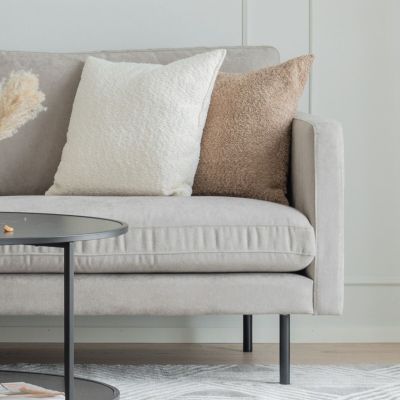 Veke Scandic Copenhagen 2-istuttava sohva kitti Soro 23, mustat jalat