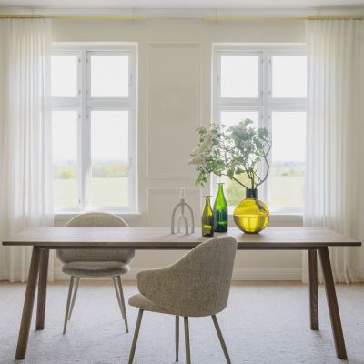 Rowico Home Clapperton ruokapöytä220x95 cm hiekka tammi