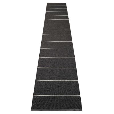 Pappelina, Lea matto Black/Misty Mint/Vanilla 70 x 375 cm