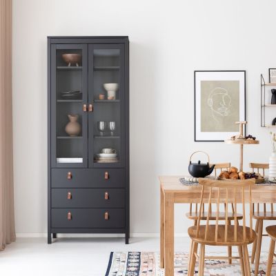 Tvilum Madrid vitriini leveä musta, asiakaspalautus