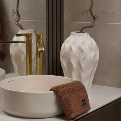 Fanni K Valma maljakko 21x21x31,5 cm