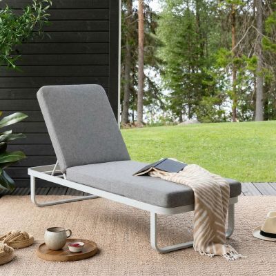 Veke Lumme aurinkotuoli greige/hiekka, kuvausmalli