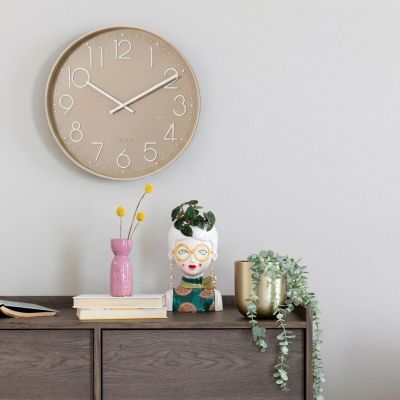 Ei brändiä Teo seinäkello 50 cm taupe