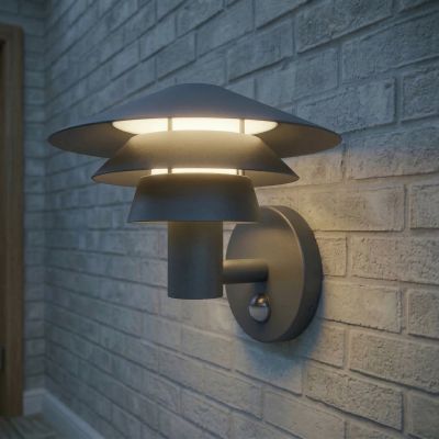 Montaro LED-ulkoseinävalaisin, IP54, antrasiitti, liiketunnistin, alumiini – Lucande - Moderni - Yksilamppuinen