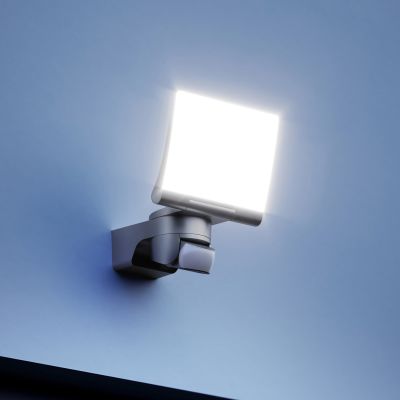 XLED Home 2 XL S -liiketunnistimella varustettu kohdevalaisin ulos, grafiitti, STEINEL - Moderni - Muovi - Kulmikas