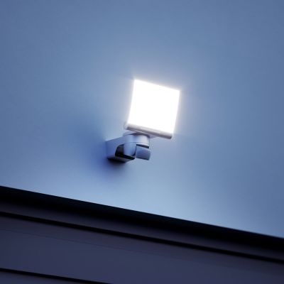 XLED Home 2 XL S -anturilla varustettu kohdevalaisin ulos, valkoinen, IP44 - STEINEL - Moderni - Muovi - Kulmikas
