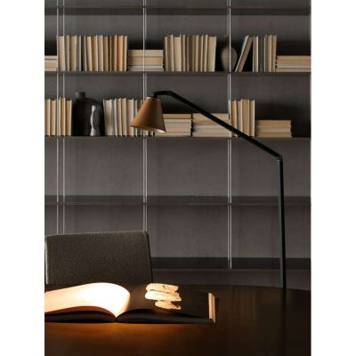 Untitled Reading Cone maavalaisin, musta/kulta Nemo Lighting - Olohuone - Alumiini