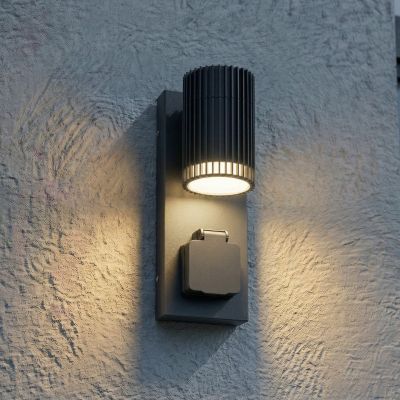 Enerio-ulkoseinävalaisin, IP44, GU10, musta, pistorasia, alumiini – Lindby - Moderni - Yksilamppuinen