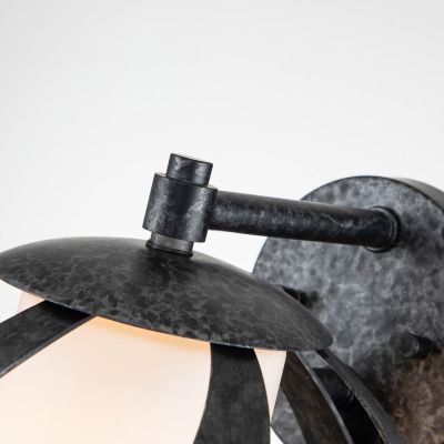 Blacksmith-seinävalaisin, musta/valkoinen, 1-lamppuinen, IP44 Quintiesse - Metalli - Yksilamppuinen