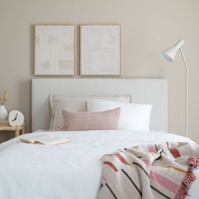Unia Arki sängynpääty 130x122 beige Altea, sis. säätöjalat(kuvausmalli)