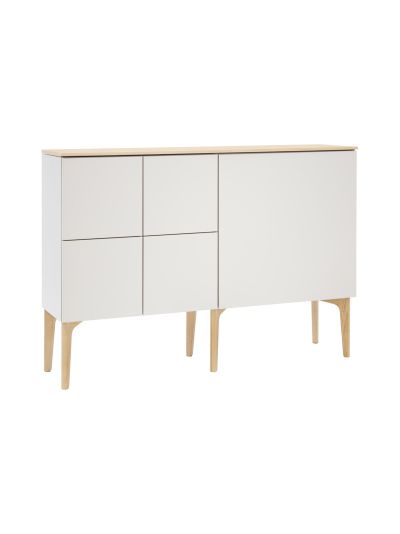 Lundia fuuga - kaksiosainen senkki tammijaloilla ja tammisella kansitasolla | Alk. 1 877,00 €