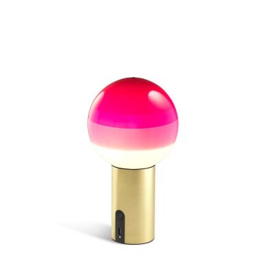 Marset - Dipping Light Portable Bordlampe Pink/Brushed Brass | Alk. 362,08 €