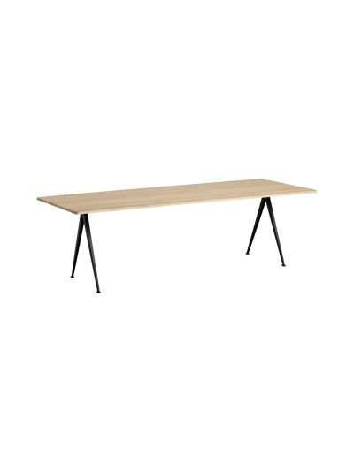 HAY Pyramid table 02 -pöytä | Alk. 2 340,00 €