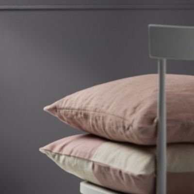 Anno Nurkka koristetyynynpäällinen 50x50 cm vaaleanpunainen/luonnonvärinen | Alk. 14,95 €