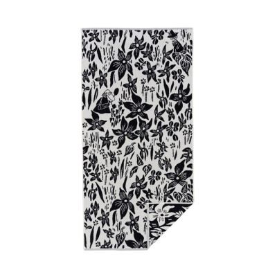 Arabia Muumi kylpypyyhe 70 x 140 cm Lilja musta-valkoinen | Alk. 17,00 €