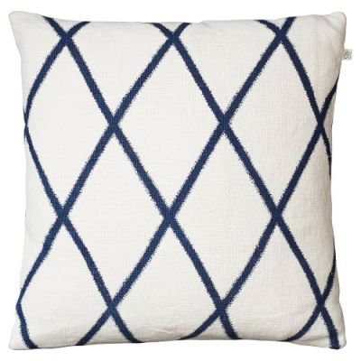Chhatwal & Jonsson Ikat Orissa -tyynyliina 50x50 cm Luonnonvalkoinen-sininen | Alk. 63,00 €