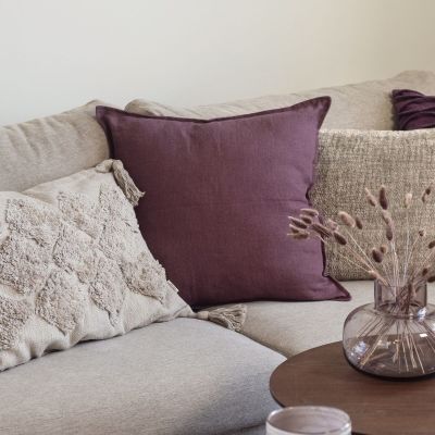 Fanni K pellavatyynynpäällinen 50x50 cm luumu | Alk. 18,90 €