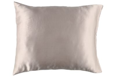 Fanni K Silk Tyynyliina 50x60 cm harmaa | Alk. 49,95 €