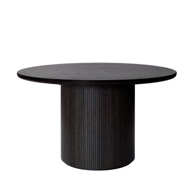 GUBI Moon ruokapöytä pyöreä Oak brown/black stained, ø 150 cm | Alk. 3 598,00 €