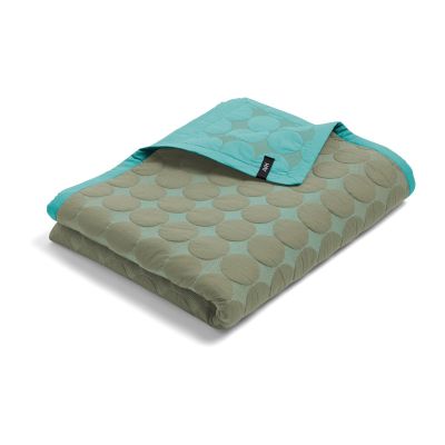 HAY Mega Dot -päiväpeite 195x245 cm Olive green | Alk. 150,00 €