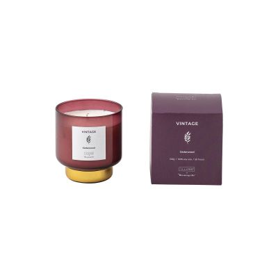 Illume x Bloomingville Vintage Cedarwood -tuoksukynttilä 222 g | Alk. 17,90 €